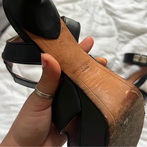 Givenchy shark lock platform heels - Picture 2 of 8